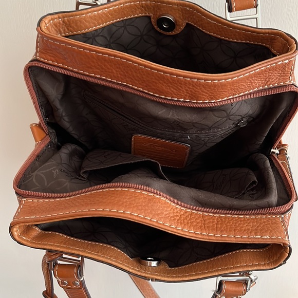 Fossil multi-pocket, leather satchel with shoulder strap. - Picture 5 of 11